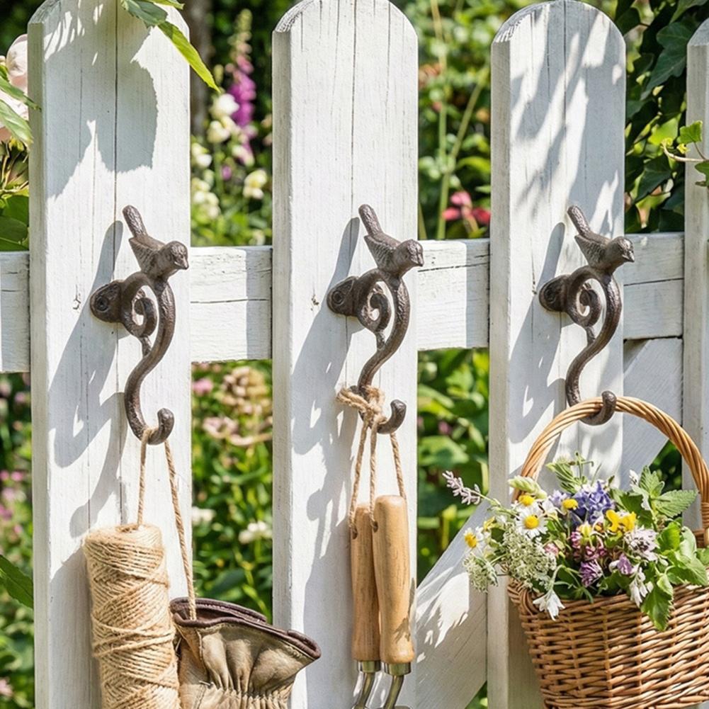 ヴィンテージ鉄製バードケージ型壁掛けフック、金属製バードプラ - Gardening Tools Vintage のレビューと価格